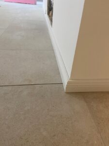 Ob Sanierung oder Neubau – bei Ein-Fachparkett kannst du deinen Parkettboden verlegen lassen.